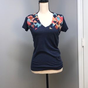 Fossil V-Neck T-Shirt Size Small